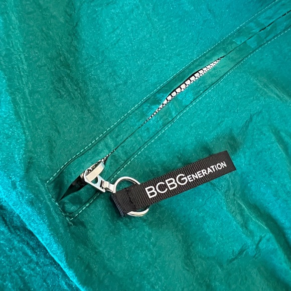 NWT BCBGeneration Teal/Green Track Pullover Windbreaker - Picture 7 of 12